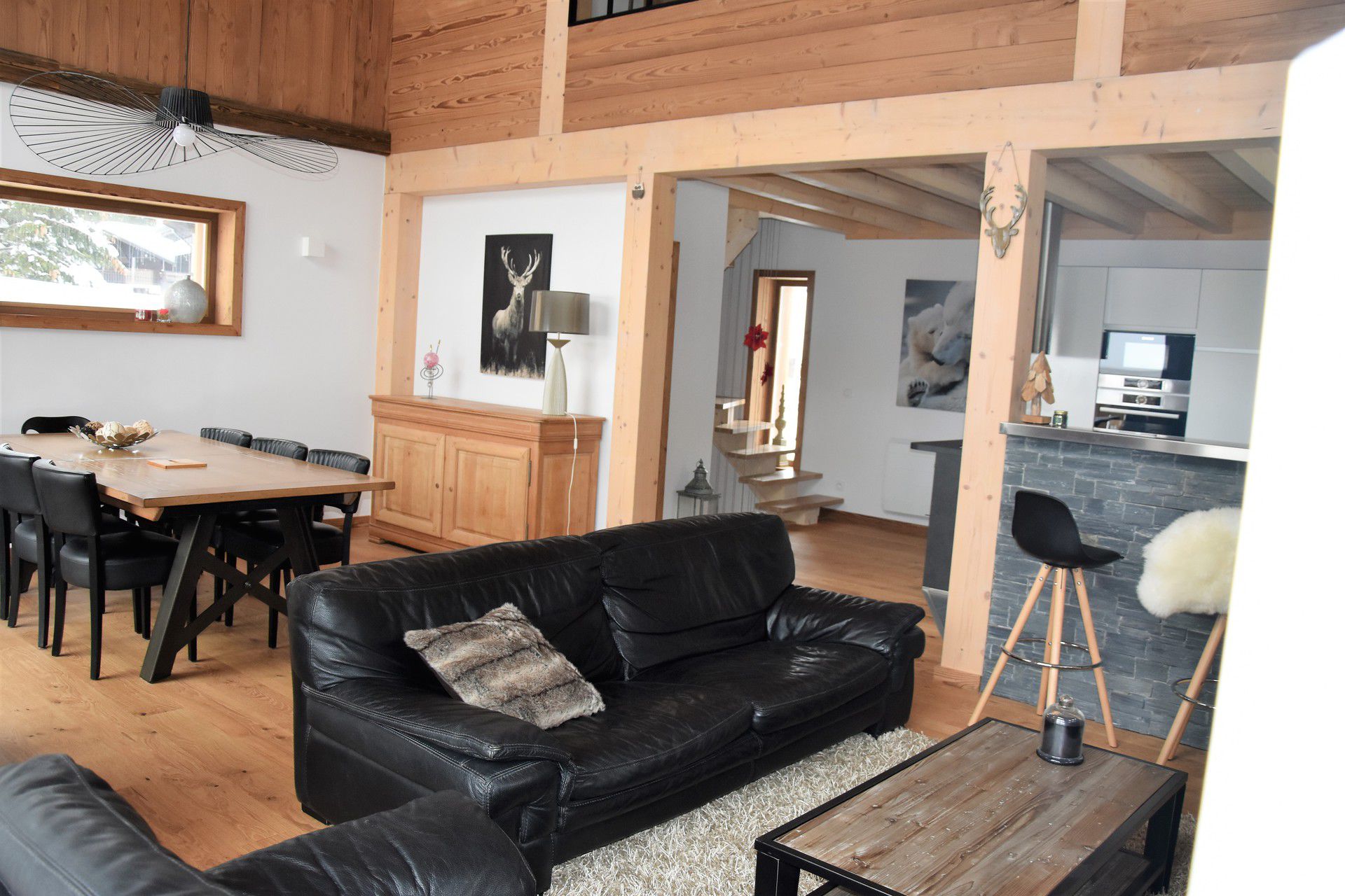 Séjour lumineux, location chalet Vanoise